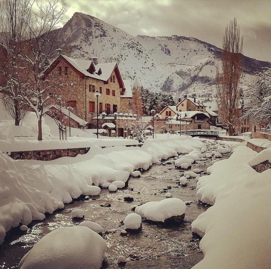 Hotel Valle De Izas Sallent de Gállego Екстериор снимка